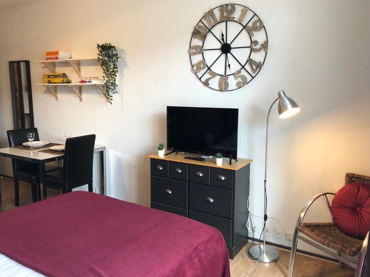 Apartment Avec Balcon & Parking Gratuit - Gare *