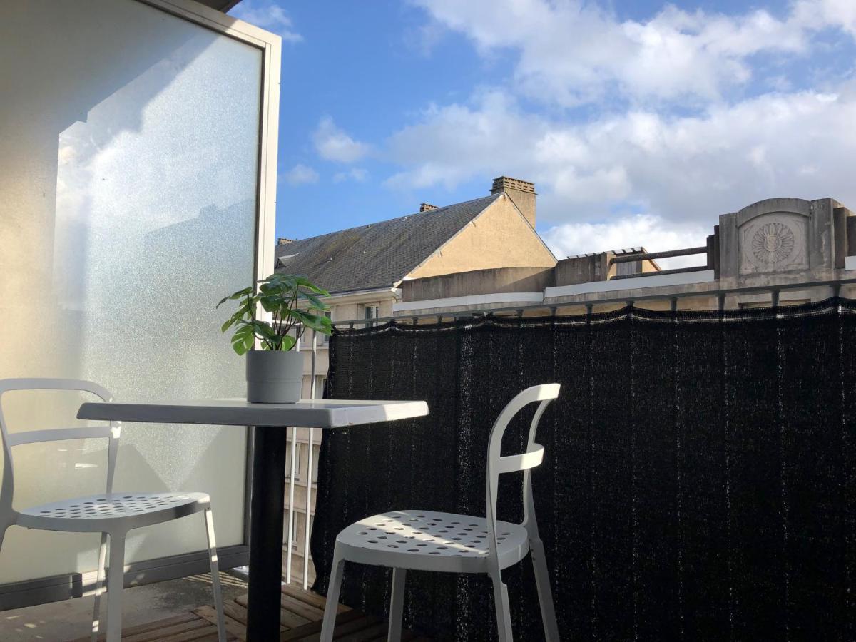 Avec Balcon & Parking Gratuit - Gare Apartment *